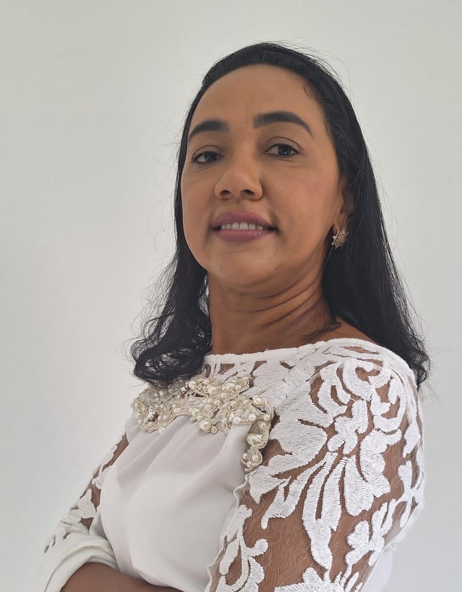 Adriana Ribeiro  Nunes Fernandes